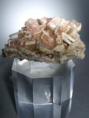 Baryte<br />Mina Brosso, Cálea, Léssolo, Distrito Canavese, Provincia Ciudad metropolitana de Turín, Piamonte (Piemonte), Italia<br />55,4 x 32 mm<br /> (Author: Sante Celiberti)