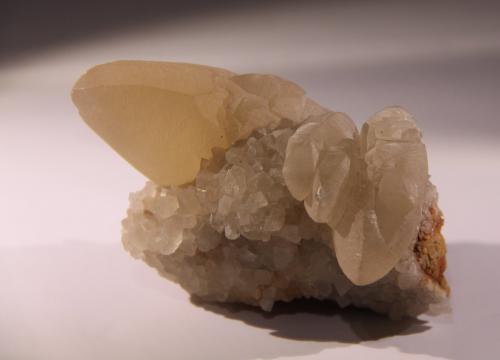 Calcite<br />Cantera Candesa, Alto de Verdenueva, Camargo, Comarca Santander, Cantabria, España<br />74mm x 56mm x 41mm<br /> (Author: Firmo Espinar)