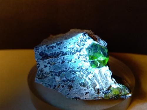 Andradite (variety demantoid), Asbestos<br />Mina Sferlùn asbestos, Vallone del Cengiaccio, Lanzada, Valmalenco, Provincia Sondrio, Lombardía, Italia<br />48 x43 mm<br /> (Author: Sante Celiberti)