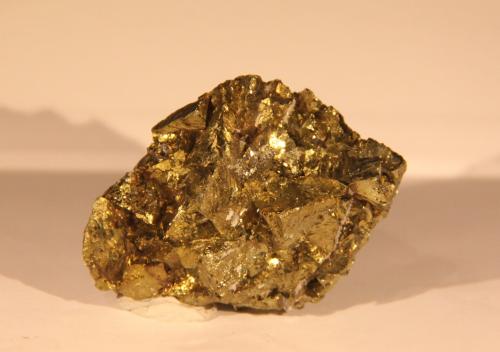 Chalcopyrite<br />Mina Alimon (Mina Animon), Distrito minero Huaron, Distrito Huayllay, Provincia Pasco, Departamento Pasco, Perú<br />64mm x 50mm x 32mm<br /> (Author: Firmo Espinar)