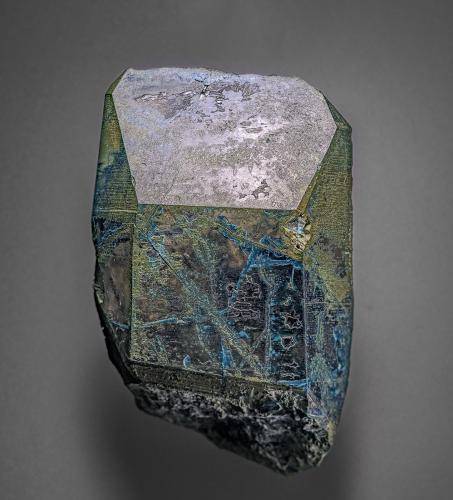 Quartz, Shattuckite<br />Mina Van der Plas, Kaokoveld Plateau, Región Kunene, Namibia<br />7.2 x 4.7 cm<br /> (Author: am mizunaka)