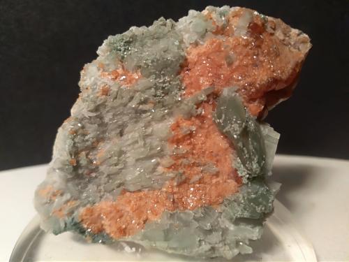 Diopside, Grossular (variety hessonite)<br />Testa Ciarva, Balme, Val d'Ala, Valles Lanzo (Valli di Lanzo), Provincia Ciudad metropolitana de Turín, Piamonte (Piemonte), Italia<br />65 x 48 mm<br /> (Author: Sante Celiberti)