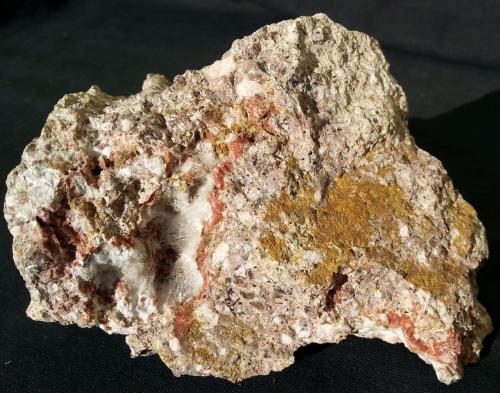 Dawsonite<br />Terlano (Terlan), Provincia Bolzano, Trentino-Alto Adige (Trentino-Südtirol), Italia<br />10 x 9 cm<br /> (Author: Volkmar Stingl)