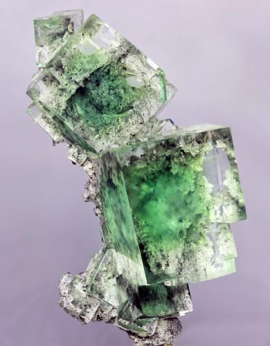 Fluorita<br />Xianghualing, Linwu, Prefectura Chenzhou, Provincia Hunan, China<br />25x50mm<br /> (Autor: Ramon A  Lopez Garcia)