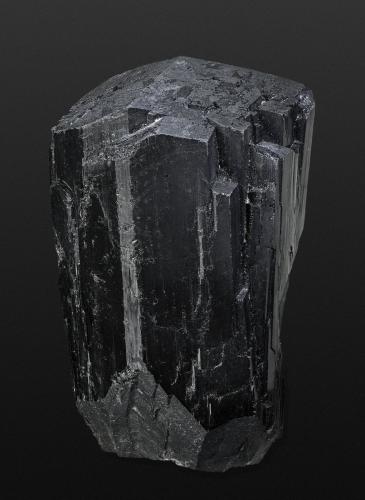 Schorl<br />Monte Erongo, Usakos, Región Erongo, Namibia<br />40 x 40 x 70 mm<br /> (Author: Rob Schnerr)