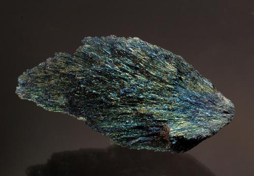 Berthierite<br />Mina Herja, Chiuzbaia, Baia Sprie, Maramures, Rumanía<br />4.2 cm x 8.5 cm<br /> (Author: Michael Shaw)