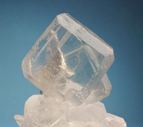 Fluorita<br />Mina Yaogangxian, Yizhang, Prefectura Chenzhou, Provincia Hunan, China<br />cristal 20x20mm<br /> (Autor: Ramon A  Lopez Garcia)