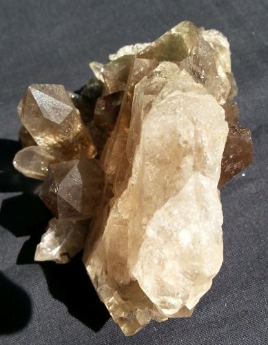 Quartz (variety gwindel)<br />Monte Puiva, Saranpaul, Khanty-Mansi Okrug, Tyumen Oblast, Rusia<br />9 x 7 cm<br /> (Author: Volkmar Stingl)