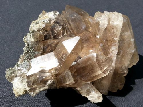 Quartz (variety gwindel)<br />Monte Puiva, Saranpaul, Khanty-Mansi Okrug, Tyumen Oblast, Rusia<br />9 x 7 cm<br /> (Author: Volkmar Stingl)