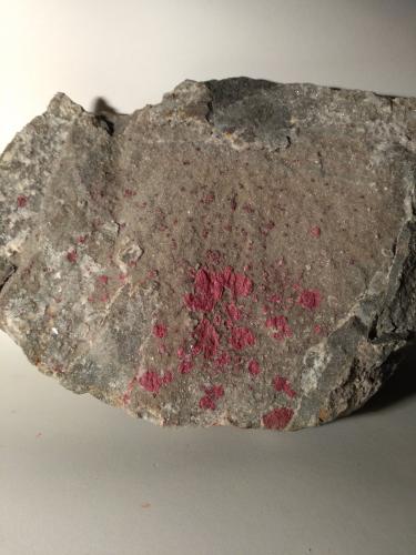 Cinnabar<br />Mina Siele, Monte Amiata, Piancastagnaio, Provincia Siena, Toscana, Italia<br />28,5 x 19 cm<br /> (Author: Sante Celiberti)