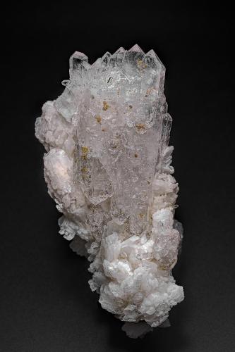 Quartz, Orthoclase (variety adularia)<br />Mina Hamilton Hill, Jessieville, Condado Garland, Arkansas, USA<br />8.9 x 4.3 cm<br /> (Author: am mizunaka)