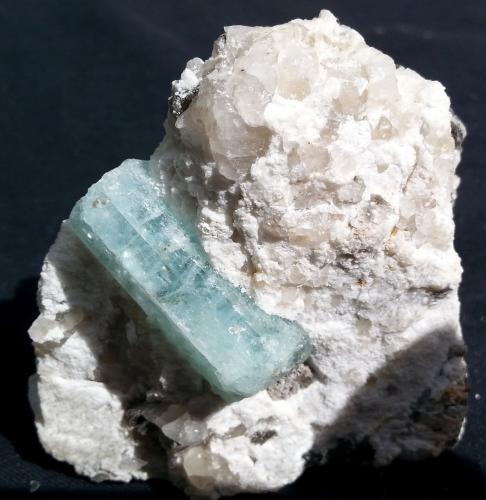 Beryl (variety aquamarine)<br />Provincia Yunnan, China<br />5,5 x 5,5 cm<br /> (Author: Volkmar Stingl)