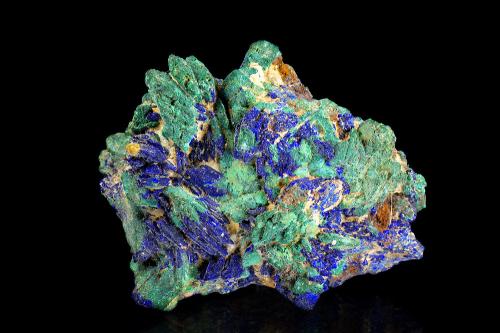 Azurite and Malachite pseudomorph Azurite<br />Mina Andrássy I, Montes Rudabányai, Rudabánya, Borsod-Abaúj-Zemplén, Hungría<br />44 x 35 mm<br /> (Author: Gerhard Brandstetter)