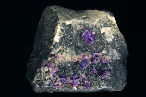 Fluorite<br />Knappengraben, Oberlaussa, Sankt Gallen, Distrito Liezen, Estiria/Steiermark, Austria<br />35 x 32 mm<br /> (Author: Gerhard Brandstetter)