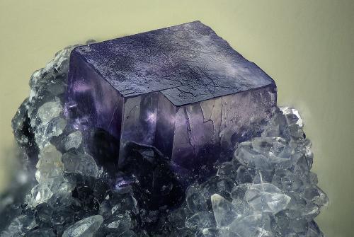 Fluorite<br />Tannberg, Rosenau am Hengstpaß, Valle Dambach, Kirchdorf an der Krems, Alta Austria/Oberösterreich, Austria<br />FOV 5 x 3,5 mm<br /> (Author: Gerhard Brandstetter)