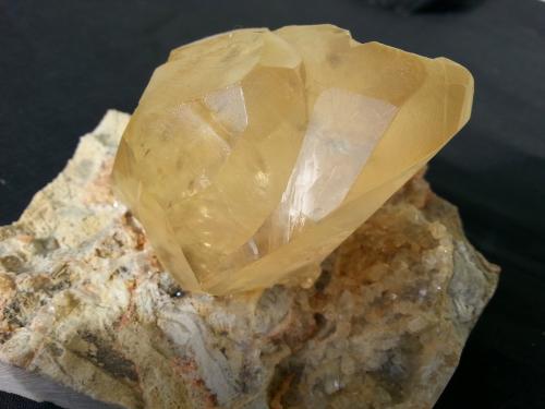 Calcite<br />Nandan, Prefectura Hechi, Región Autónoma Guangxi Zhuang, China<br />10 x 8 cm<br /> (Author: Volkmar Stingl)