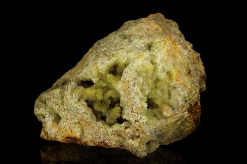 Smithsonite, Greenockite<br />Banská tiavnica (Schemnitz), Distrito Banská tiavnica, Región Banská Bystrica, Eslovaquia<br />5 x 4,5 cm<br /> (Author: Gerhard Brandstetter)