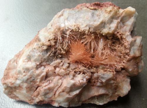 Aragonite<br />Hörndlinger Graben, Hochfilzen, Distrito Kitzbühel, Tirol Norte, Tirol, Austria<br />9,5 x 7 cm<br /> (Author: Volkmar Stingl)