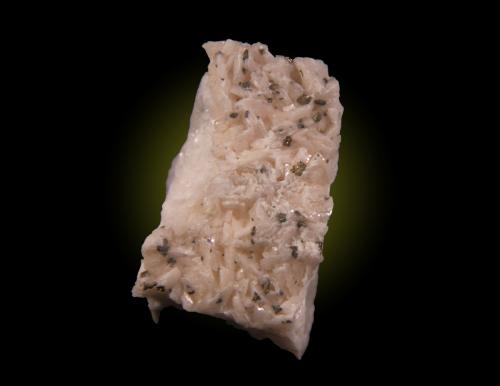 Dolomite with Chalcopyrite<br />Obras del AVE, Buiza, La Pola de Gordón, Comarca Montaña Central, León, Castilla y León, España<br />25mm x 40mm x 16mm<br /> (Author: Firmo Espinar)