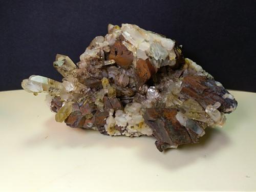 Siderite, Quartz<br />Sistema de vetas de cuarzo Valle Vorno, Capannor, Monti Pisani, Provincia Pisa, Toscana, Italia<br />98 x 75 mm<br /> (Author: Sante Celiberti)