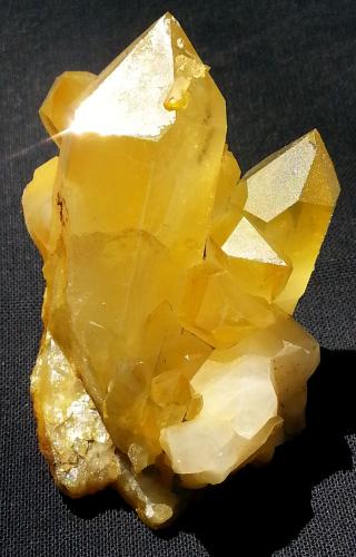 Quartz, Calcite<br />Cañon Fendels, Ried im Oberinntal, Distrito Landeck, Tirol Norte, Tirol, Austria<br />5 x 3 cm<br /> (Author: Volkmar Stingl)