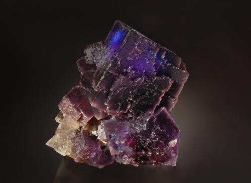 Fluorite<br />Mina Gaskins, Sub-Distrito Empire, Condado Pope, Illinois, USA<br />6.5 x 8.5 x 9.5 cm<br /> (Author: Michael Shaw)