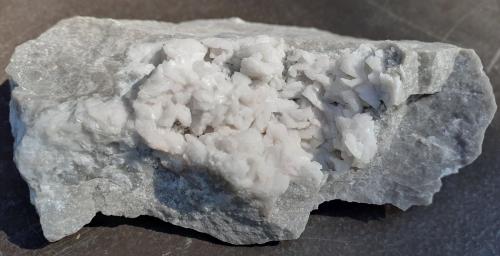 Dolomite<br />Cantera Walser, Silz, Distrito Imst, Tirol Norte, Tirol, Austria<br />8 x 6 cm<br /> (Author: Volkmar Stingl)