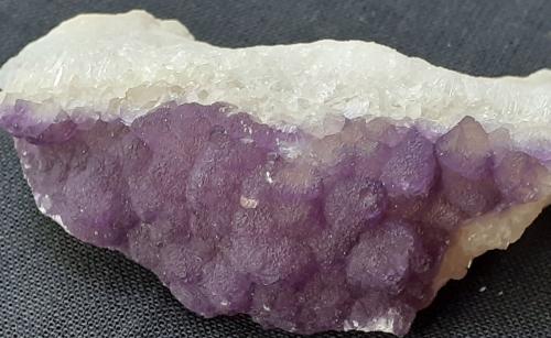 Fluorite<br />Túnel Baimashan (obras), Qianbaxia, Wuyishan, Prefectura Nanping, Provincia Fujian, China<br />6 x 2 cm<br /> (Author: Volkmar Stingl)