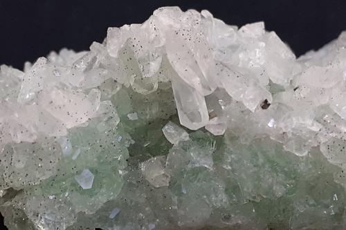 Quartz, Fluorite, Calcite, Pyrite<br />Túnel Baimashan (obras), Qianbaxia, Wuyishan, Prefectura Nanping, Provincia Fujian, China<br />5,5 x 4 cm<br /> (Author: Volkmar Stingl)