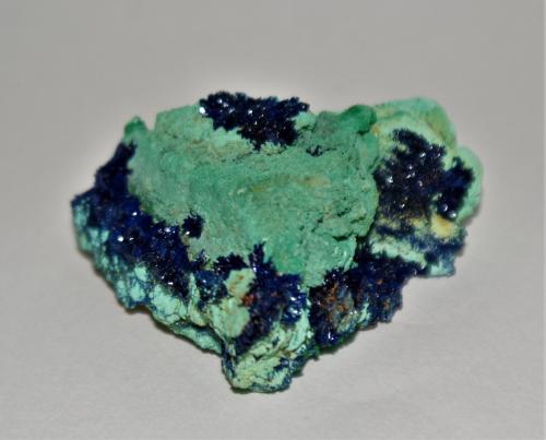 Azurite and Malachite<br />Bou Bekker, Distrito Touissit, Provincia Jerada, Región Oriental, Marruecos<br />5 cm<br /> (Author: Philippe Durand)