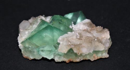 Fluorite<br />Riemvasmaak, Zona Orange river, Kakamas, Distrito ZF Mgcawu, Provincia Septentrional del Cabo, Sudáfrica<br />6 cm<br /> (Author: Philippe Durand)