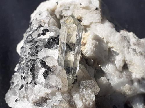 Beryl (variety aquamarine), 'Tourmaline', Quartz<br />Distrito Gilgit, Gilgit-Baltistan (Áreas del Norte), Paquistán<br />6 x 6 cm<br /> (Author: Volkmar Stingl)