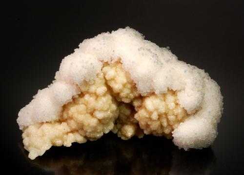 Calcite<br />Mina Boldut, zona minera Cavnic, Cavnic, Maramures, Rumanía<br />15.5 x 9.5 x 6.5 cm<br /> (Author: Michael Shaw)