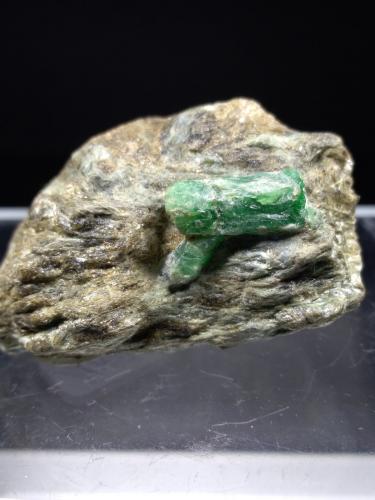 Beryl (variety emerald)<br />Valle Habach, Hohe Tauern, Salzburgo/Salzburg, Austria<br />36,8 x 27,4 mm<br /> (Author: Sante Celiberti)