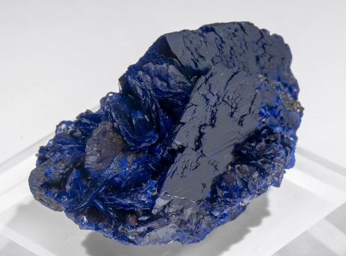 Azurite<br />Chessy-les-Mines, Les Bois d'Oingt, Villefranche-sur-Saône, Rhône, Auvergne-Rhône-Alpes, Francia<br /><br /> (Author: Jordi Fabre)