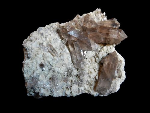 Quartz (variety smoky)<br />Göscheneralp, Valle Göschenen, Göschenen, Valle Reuss, Uri, Suiza<br />100 mm x 80 mm x 50 mm<br /> (Author: Dany Mabillard)