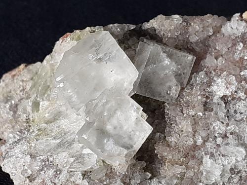 Fluorite, Quartz<br />Cantera Wudun, Wuyishan, Prefectura Nanping, Provincia Fujian, China<br />FoV ca. 3 x 3 cm<br /> (Author: Volkmar Stingl)