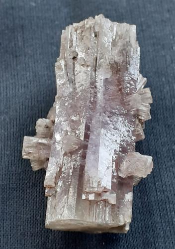 Aragonite<br />La Pesquera, Comarca La Manchuela Conquense, Cuenca, Castilla-La Mancha, España<br />4,3 x 2 cm<br /> (Author: Volkmar Stingl)