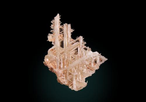 Cerussite<br />Mina Luis, "fisura de las Velas", filón Norte, Minas del General, Cabezarrubias del Puerto, Comarca Valle de Alcudia, Ciudad Real, Castilla-La Mancha, España<br />22mm x 14mm x 5mm<br /> (Author: Firmo Espinar)