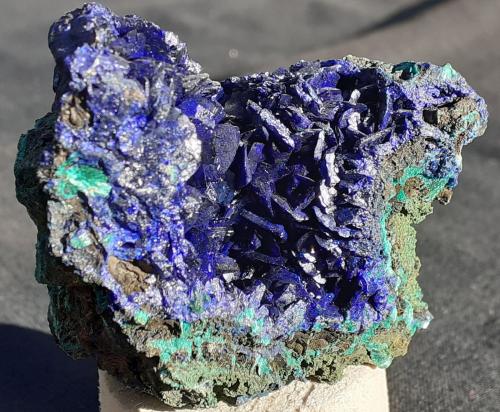 Azurite, Malachite<br />Mina Tongshan, Distrito Guichi, Prefectura Chizhou, Provincia Anhui, China<br />5 x 4 cm<br /> (Author: Volkmar Stingl)