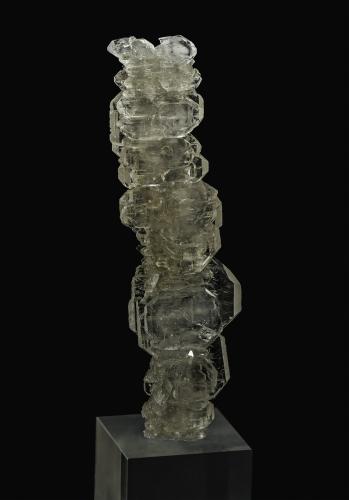 Quartz (variety faden)<br />Tole, Wana, Waziristan Meridional, Provincia Khyber Pakhtunkhwa, Paquistán<br />82 x 22 x 10 mm<br /> (Author: Rob Schnerr)