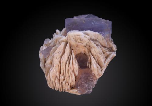 Fluorite<br />Zona minera de Berbes, Berbes, Ribadesella, Comarca Oriente, Principado de Asturias (Asturias), España<br />92mm x 82mm x 67mm.<br /> (Author: Firmo Espinar)