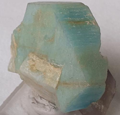 Microcline (variety amazonite), Quartz (variety smoky)<br />Lago George, Condado Park, Colorado, USA<br />4 x 4 cm<br /> (Author: Volkmar Stingl)