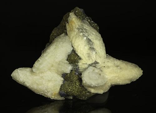 Calcite, Marcasite, Galena<br />Joplin, Distrito Tri-State, Condado Jasper, Missouri, USA<br />115 x 85 x 37 mm<br /> (Author: Rob Schnerr)