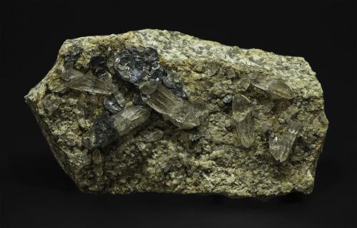 Hematite<br />La Combe de la Selle, Saint-Christophe-en-Oisans, Comuna Le Bourg d'Oisans, Isère, Auvergne-Rhône-Alpes, Francia<br />80 x 50 x 25 mm<br /> (Author: Rob Schnerr)