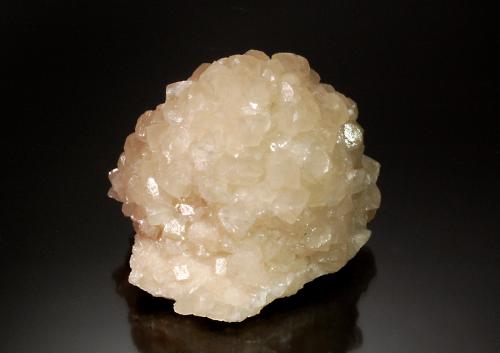 Calcite<br />Mina Tsumeb, Tsumeb, Región Otjikoto, Namibia<br />5.7 x 6.4 cm<br /> (Author: Michael Shaw)