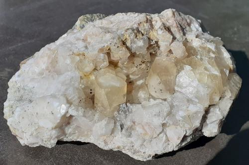 Calcite<br />Túnel norte Wuyi (obras), Wuyishan, Prefectura Nanping, Provincia Fujian, China<br />11 x 8 cm<br /> (Author: Volkmar Stingl)