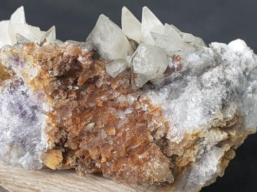 Calcite, Fluorite<br />Mina Yongping, Yongping, Yanshan, Prefectura Shangrao, Provincia Jiangxi, China<br />FoV 5 x 3,5 cm<br /> (Author: Volkmar Stingl)