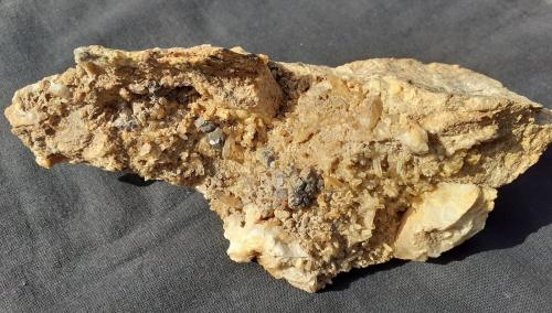 Quartz (variety smoky quartz), Martite (hematite after magnetite)<br />Ahornspitze, Mayrhofen, Valle Ziller (Zillertal), Tirol Norte, Tirol, Austria<br />16 x 7 cm<br /> (Author: Volkmar Stingl)