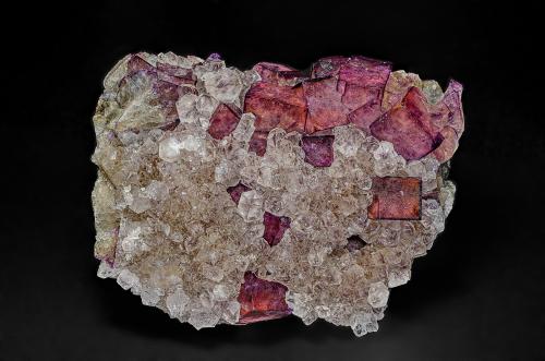 Fluorite, Quartz<br />Corte de carretera #17, Rossport, Distrito Thunder Bay, Ontario, Canadá<br />4.5 x 3.5 cm<br /> (Author: am mizunaka)